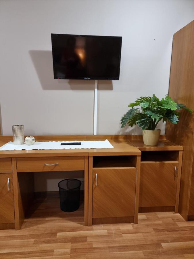Relax Wellness Manzard Hajduszoboszlo Apartment Exterior photo