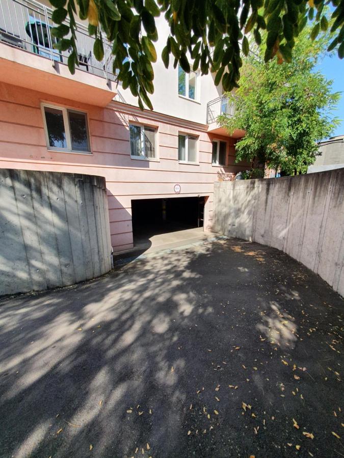 Relax Wellness Manzard Hajduszoboszlo Apartment Exterior photo