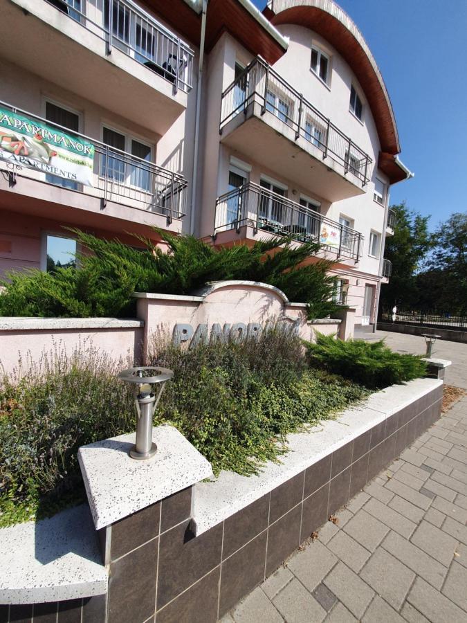 Relax Wellness Manzard Hajduszoboszlo Apartment Exterior photo