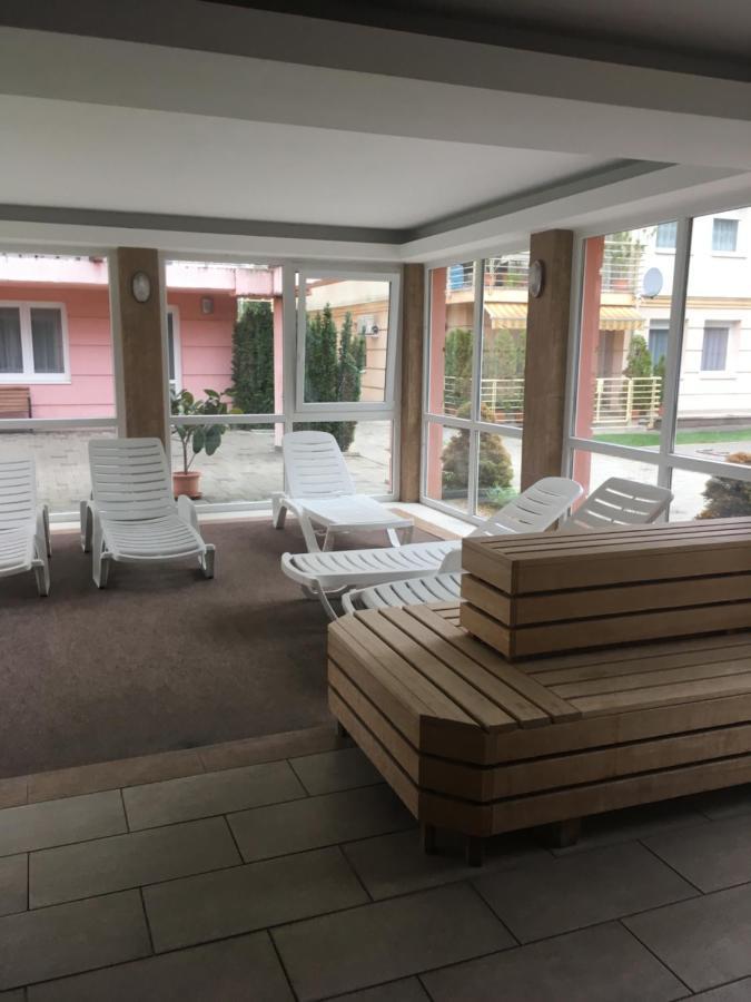 Relax Wellness Manzard Hajduszoboszlo Apartment Exterior photo